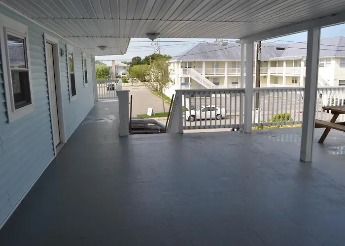 South Wind Apartment *