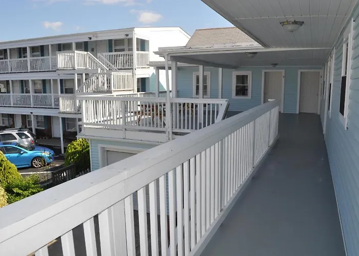 South Wind Apartment *